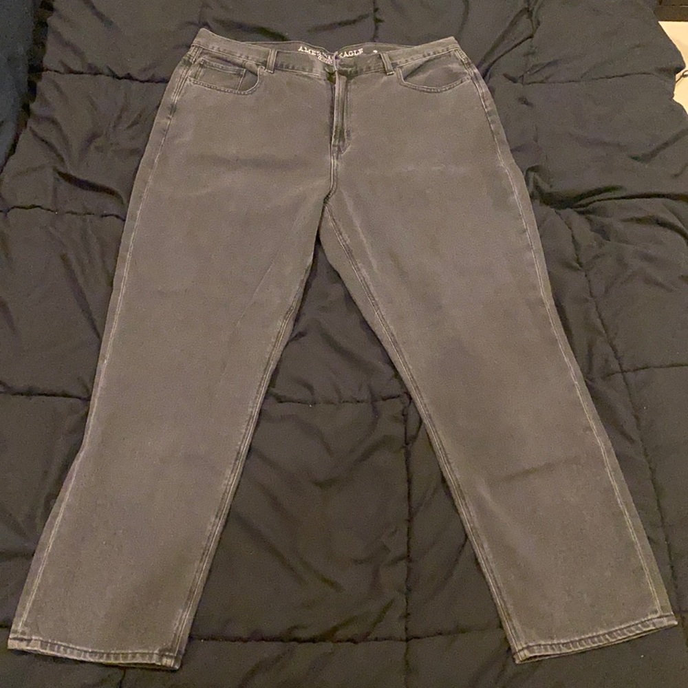 New Never Worn American Eagle High Waist Mom Jeans
